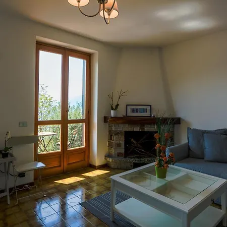 Daire Gisazio Sleeps 4 *